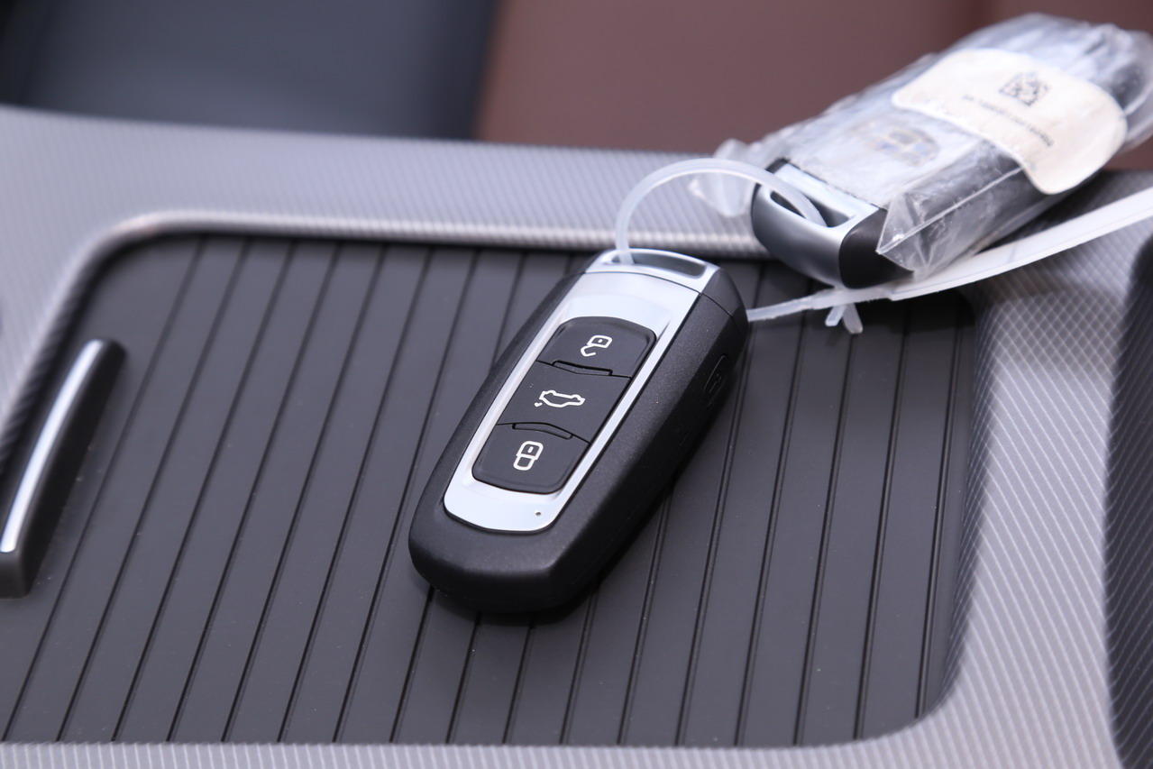 2018款吉利帝豪GL 1.4T自动旗舰型