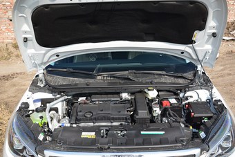 2016款标致308 1.6L自动豪华版