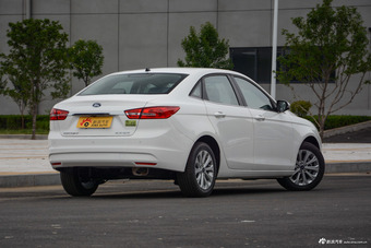 2017款福睿斯幸福版1.5L自动时尚型