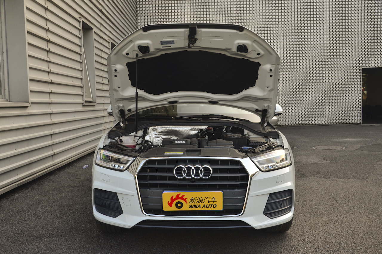 2018款奥迪Q3 30周年年型 30 TFSI风尚型