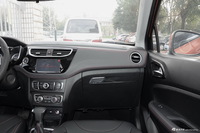 2016款中华V3 1.5T自动旗舰型 炫舞橙