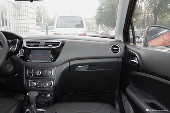 2016款中华V3 1.5T自动旗舰型 炫舞橙