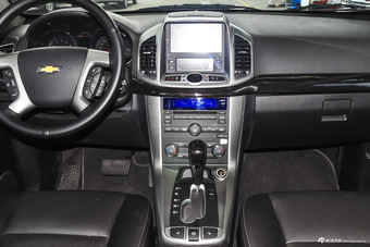 2015款科帕奇2.4L自动7座四驱旗舰版