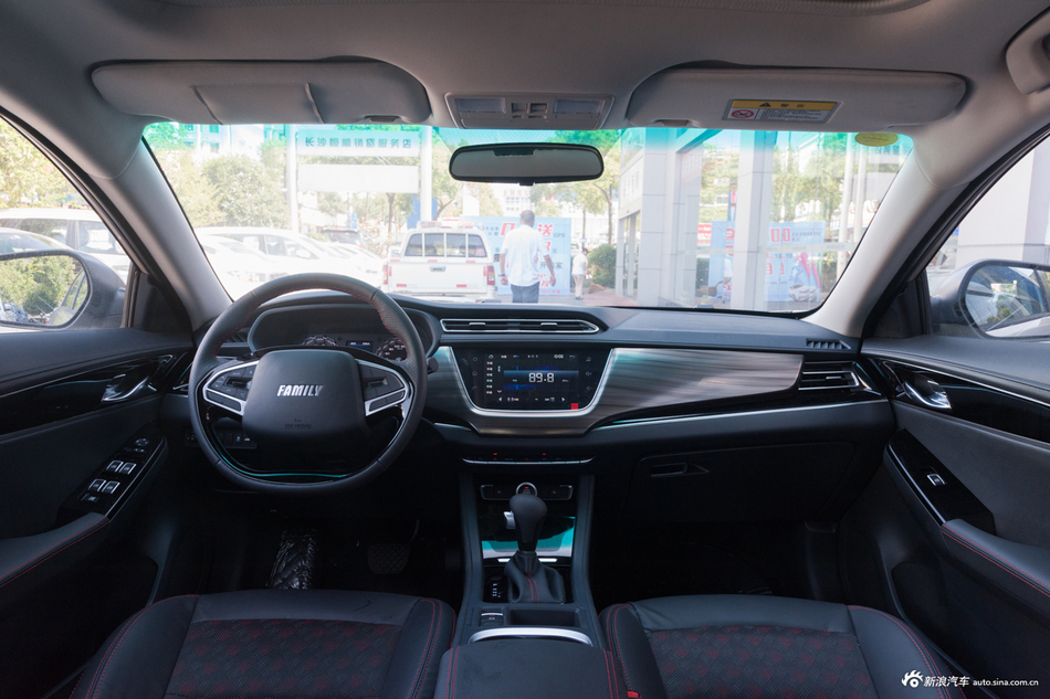  2018款福美来F5 1.6L自动豪华版