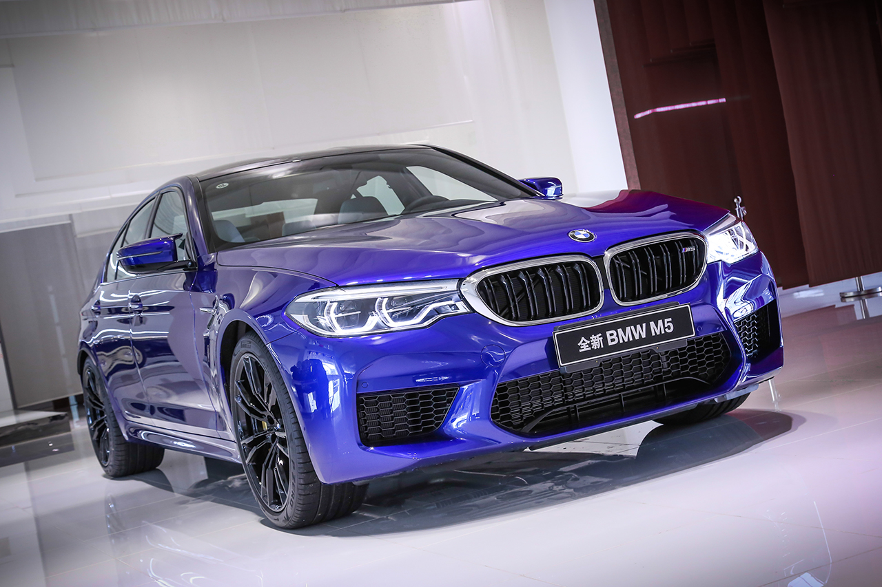 2014款宝马m5 4.4t自动马年限量版