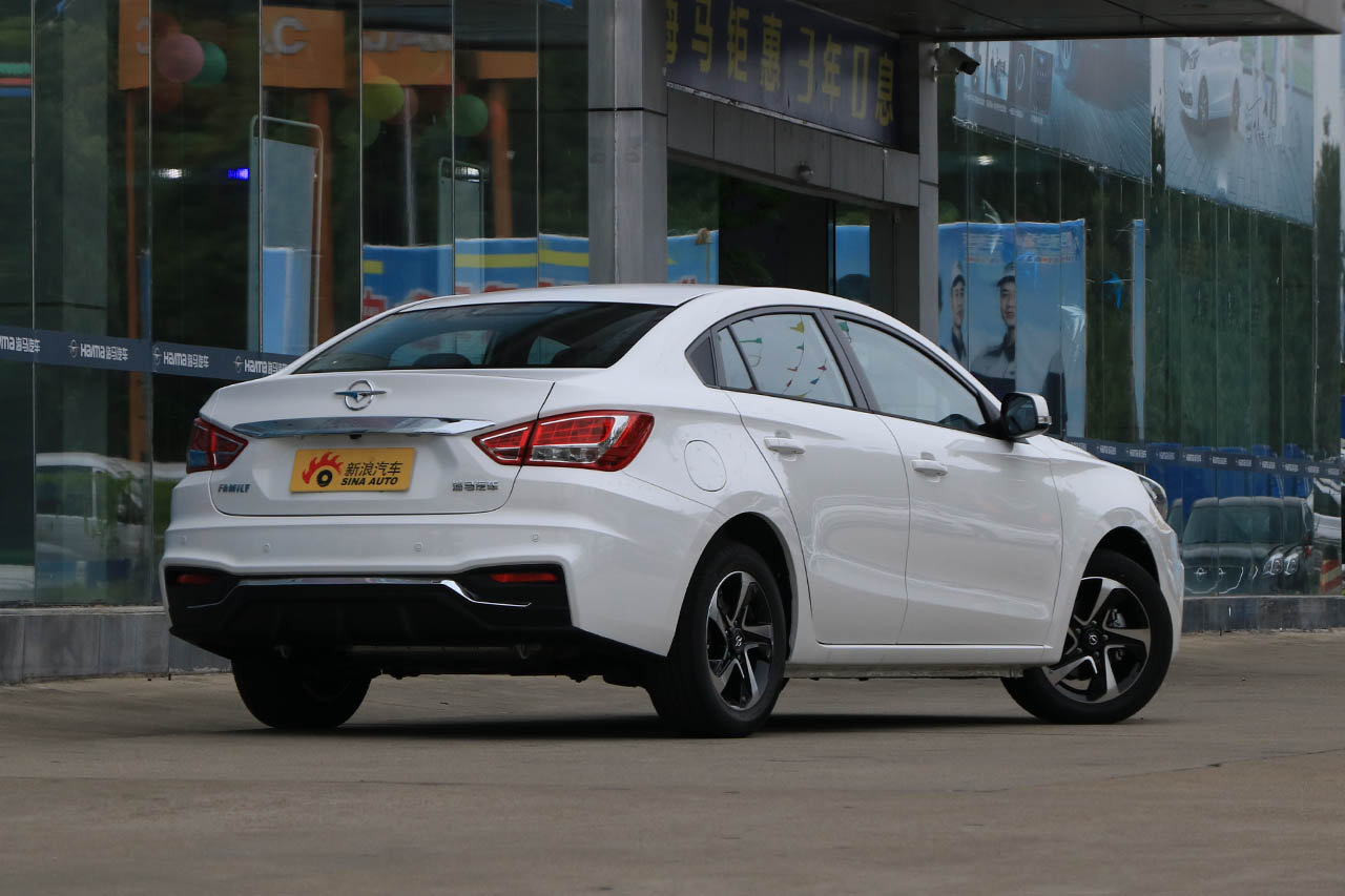 2017款海马福美来1.6L自动豪华型