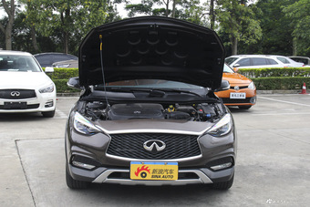 2017款英菲尼迪QX30 1.6T自动两驱运动版图片