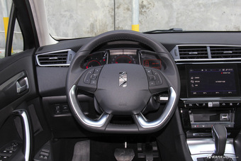 2018款DS 5LS 1.6T自动30THP时尚型