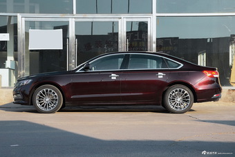 2016款众泰Z700 1.8T自动DCT典雅型 宝石红