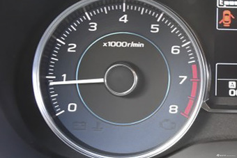 2016款斯巴鲁XV 2.0L自动精英导航版