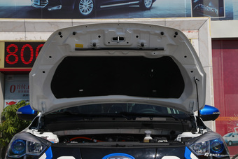 2017款江淮iEV7S 智尊型