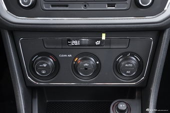 2017款朗行1.4T自动舒适版230TSI DSG