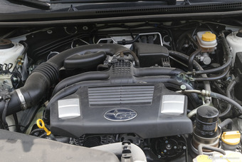 2016款斯巴鲁XV 2.0L自动精英导航版