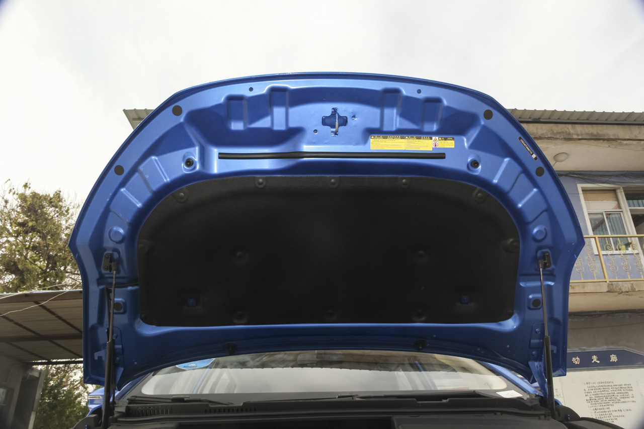 2017款比亚迪宋MAX 1.5T自动互联尊贵型 