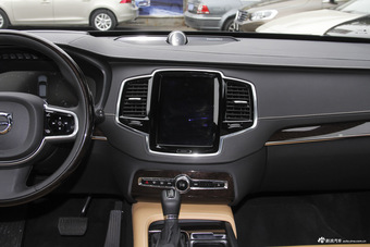 2016款沃尔沃XC90升级版 E驱混动 2.0T自动 T8智尊版