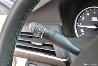 2017款CT6 2.0T自动28T时尚型