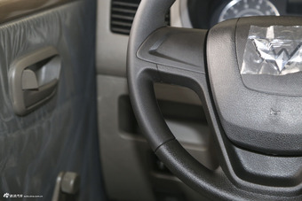 2012款五菱荣光1.5L加长标准型