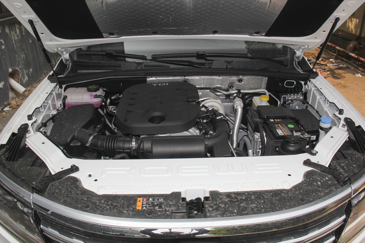 2018款荣威RX8 2.0T自动智联网两驱旗舰版