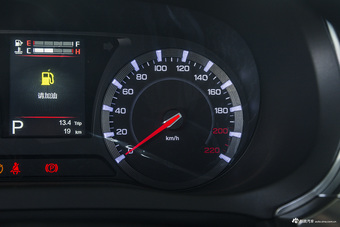 2017款传祺GA8 2.0T 320T自动至尊版