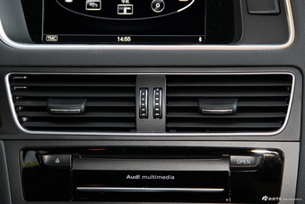 2017款奥迪Q5 2.0T自动40TFSI豪华型（白）