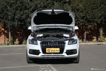 2017款奥迪Q5 2.0T自动40TFSI豪华型（白）