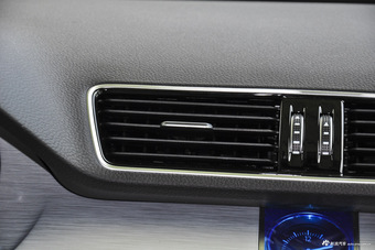 2016款迈腾1.8T自动TSI智享舒适型