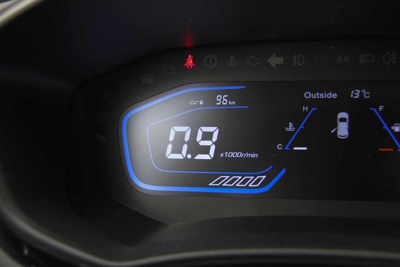 2017款长安欧尚A800 1.5T手动豪享型