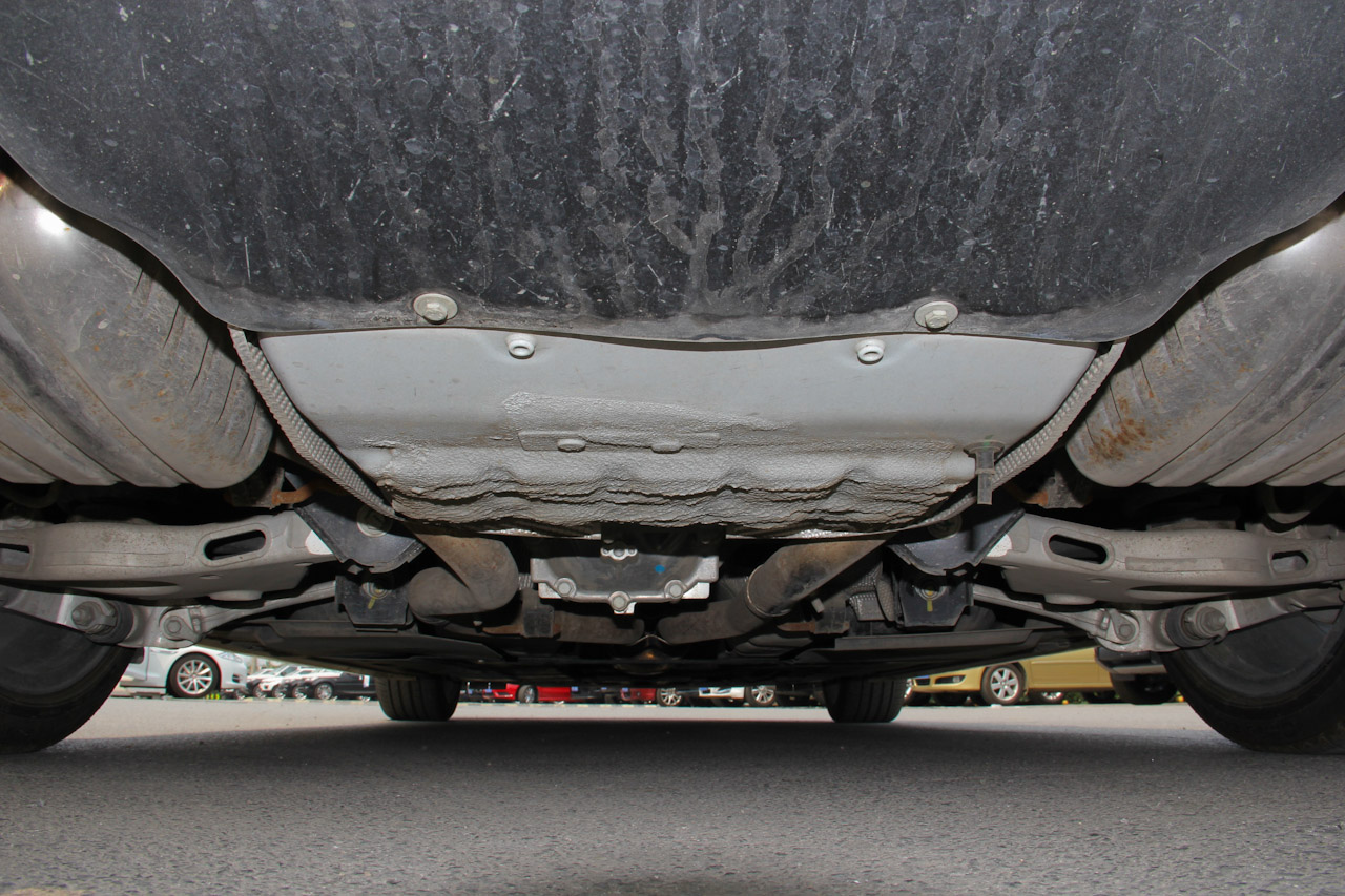 2015款捷豹XE R-SPORT 2.0T自动i4 Ti (240PS)