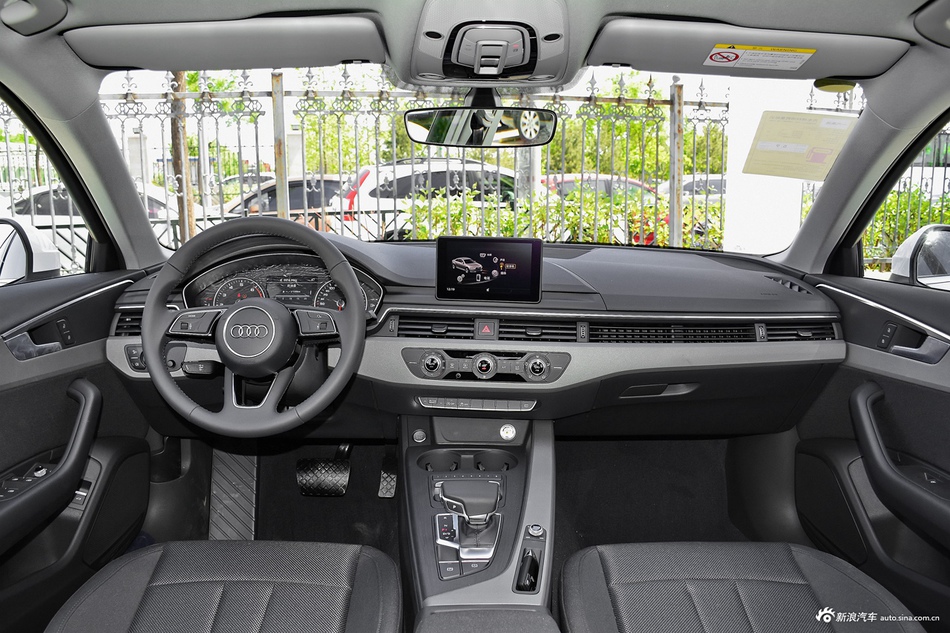 2017款奥迪A4L Plus 2.0T自动40TFSI进取型