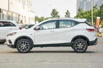 2018款东南DX3 1.5T自动豪华型