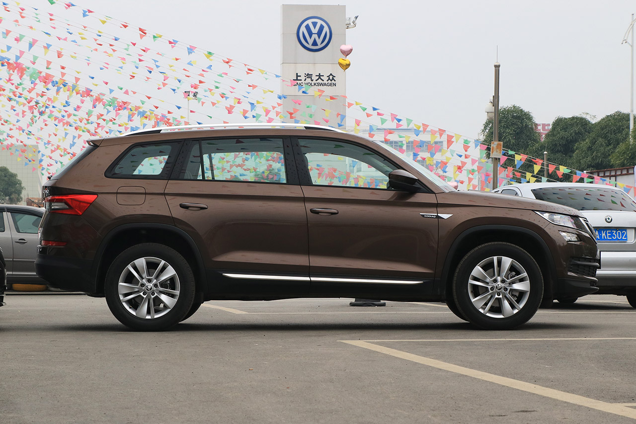 2017款柯迪亚克1.8T自动330TSI两驱舒适版5座 