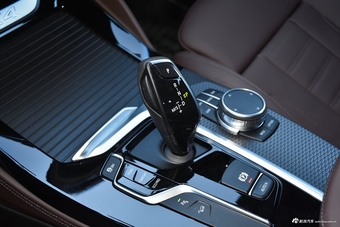 2019款宝马X4 2.0T自动xDrive25i M运动套装