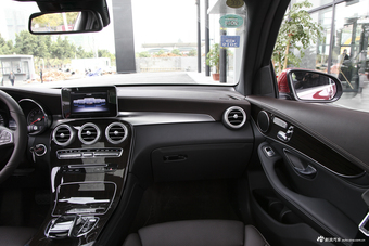 2018款奔驰GLC260 2.0T自动 4MATIC豪华型