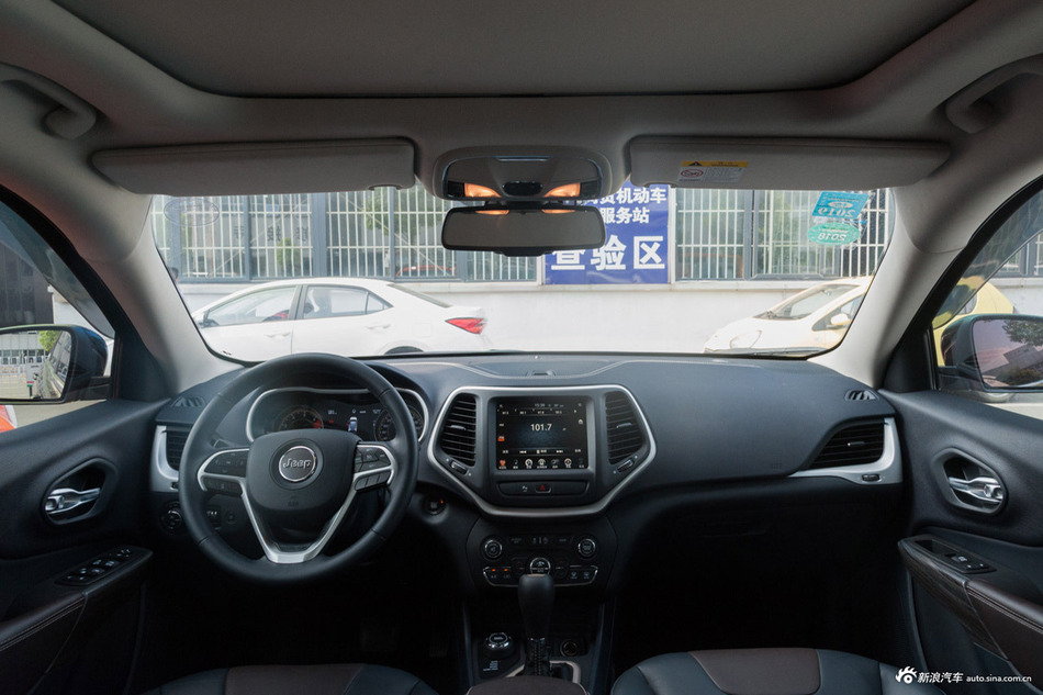 2017款自由光2.4L自动卓越版