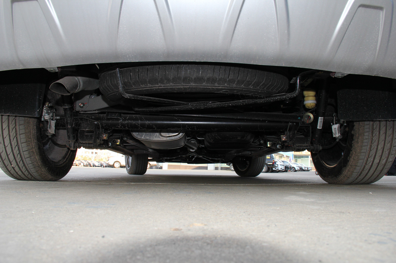 2017款斯威X3 1.5T手动时尚型