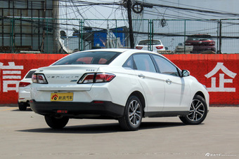 2018款启辰D60 1.6L自动智联精英版