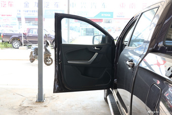 2018款领主2.5T手动柴油大双两驱超豪华型