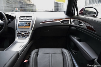 2017款林肯MKZ 2.0H自动尊耀版