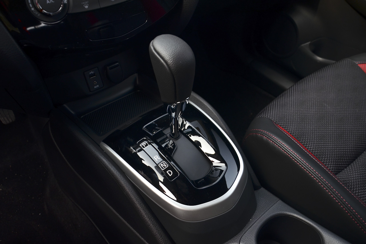 2017款逍客2.0L自动豪华版