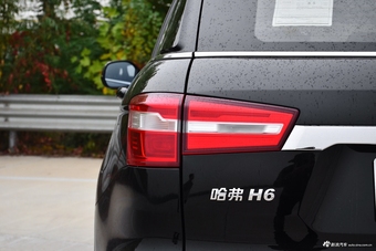 2017款哈弗H6 Coupe 2.0T手动两驱都市型红标
