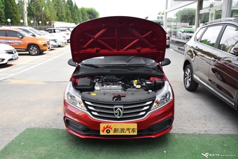 2016款宝骏310 1.2L手动超值型