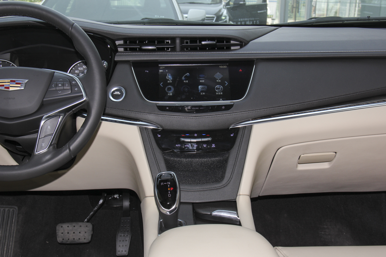 2018款XT5 2.0T自动28T四驱豪华型