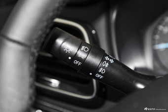 2018款领主2.5T手动柴油大双四驱超豪华型 