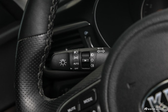 2016款起亚K5 1.6T自动PREMIUM