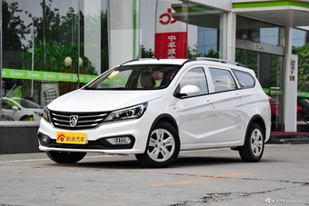 2017款宝骏310W 1.5L手动舒适型国V图片