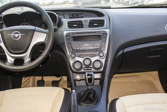 2015款经典福美来1.6L手动精英版