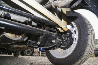 2016款奥拓1.0自动豪华型炫动版