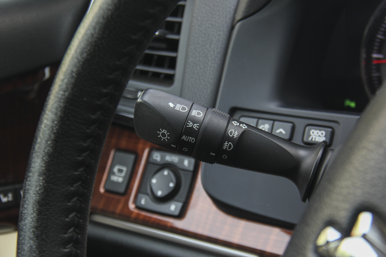 2018款皇冠2.0T自动尊享版