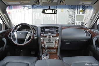 2017款英菲尼迪QX80 5.6L自动中东版