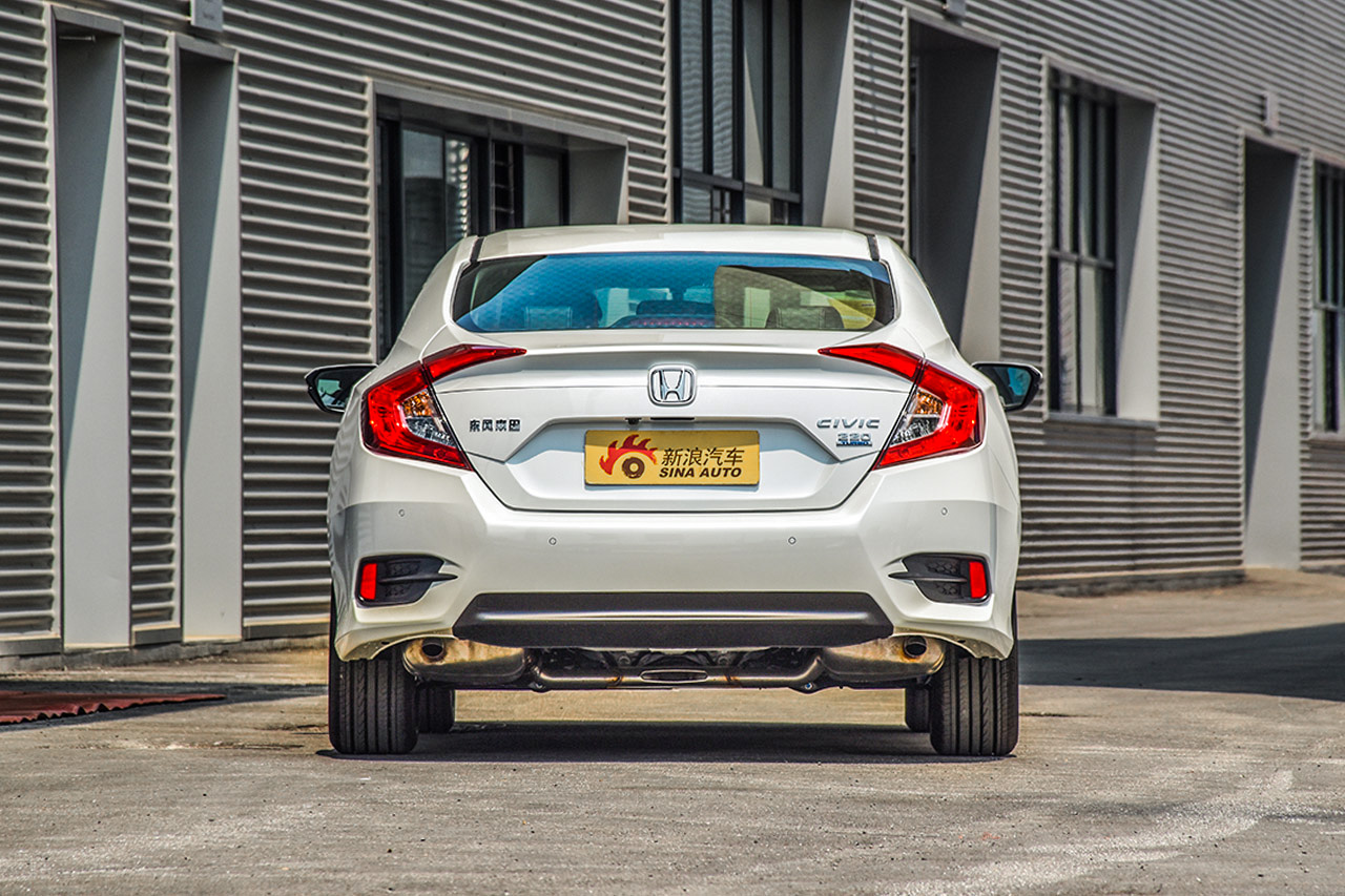 2016款思域1.5T自动220TURBO尊贵版